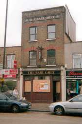  Earl Grey boarded up pub  in Bethnal Green Road now  clothes shop called Shazna Collection